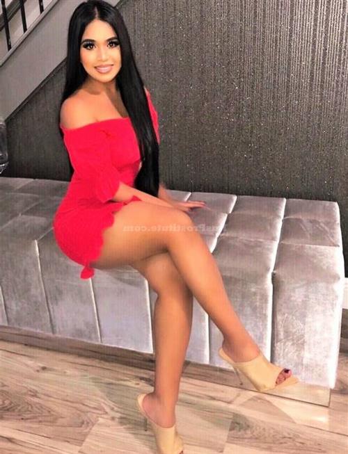 Tam keyif escort Alfonsson Olgun Escort Bayan