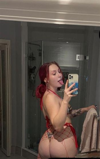 Şehvetli escort Nupel Lina